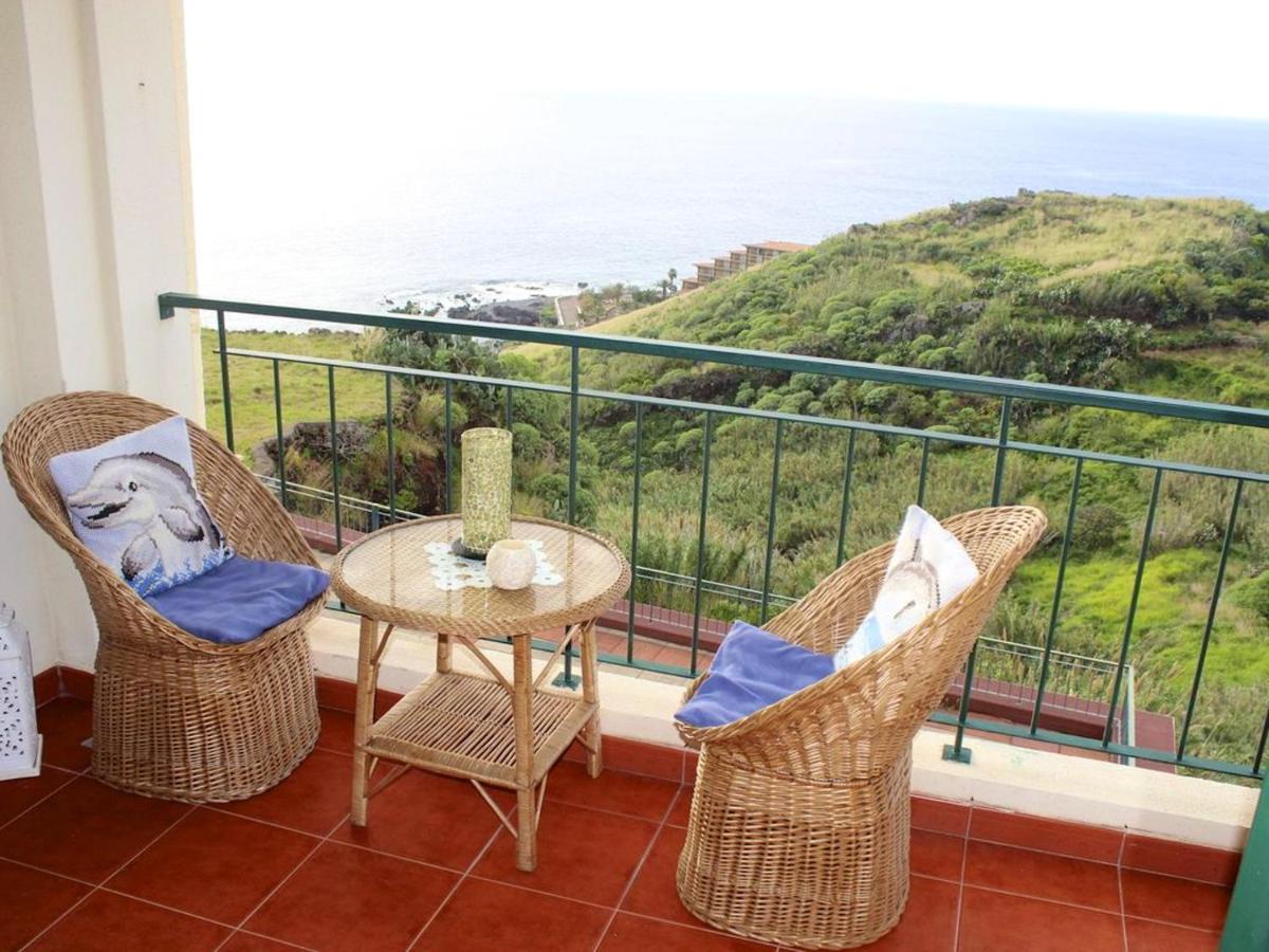 2 Bedrooms Appartement At Canico 200 M Away From The Beach With Sea View Furnished Balcony And Wifi Eksteriør bilde